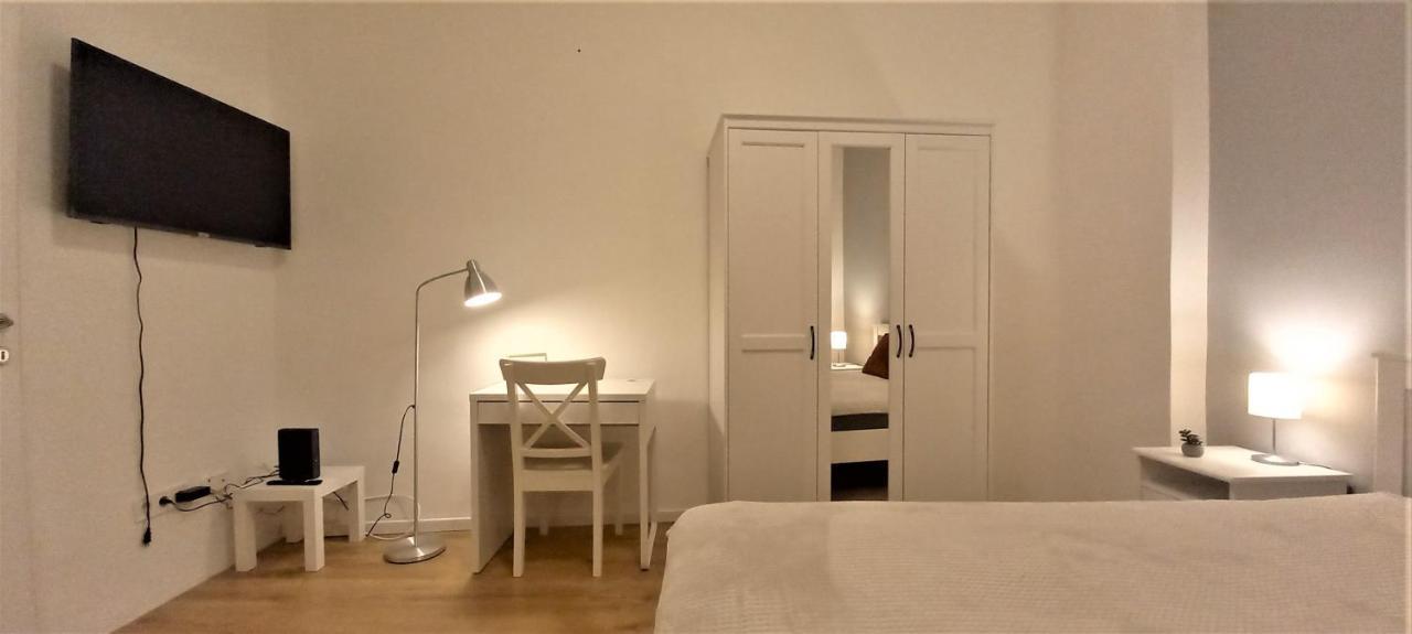 Quiet And Private Studio In The Center Apartment Будапеща Екстериор снимка