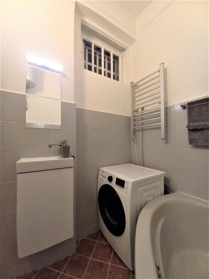 Quiet And Private Studio In The Center Apartment Будапеща Екстериор снимка